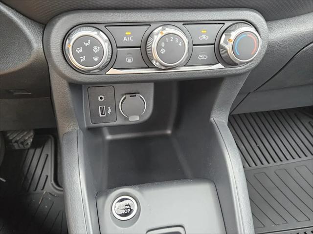 2025 Nissan Kicks S