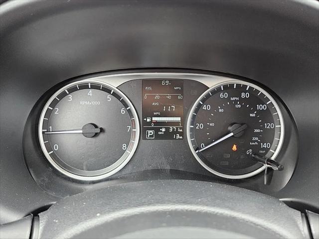 2025 Nissan Kicks S
