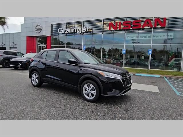 2025 Nissan Kicks S
