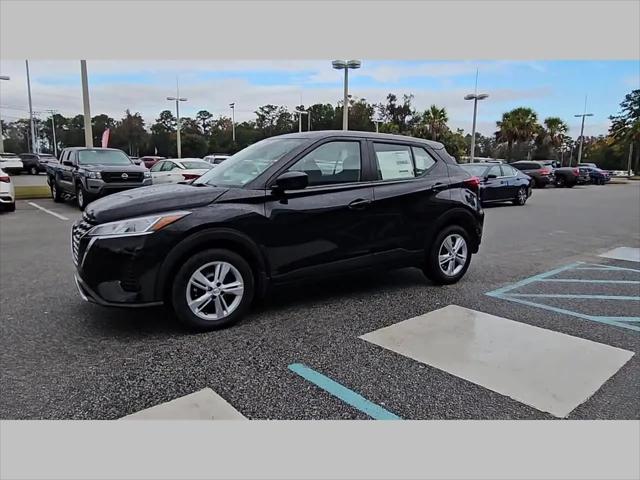 2025 Nissan Kicks S