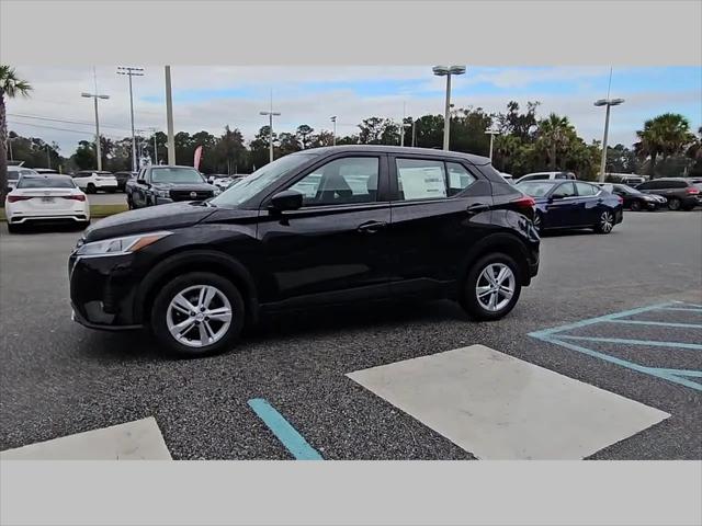2025 Nissan Kicks S