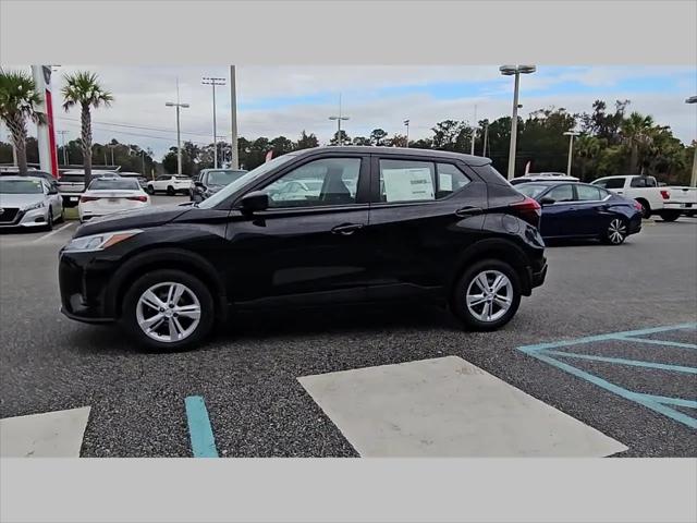 2025 Nissan Kicks S