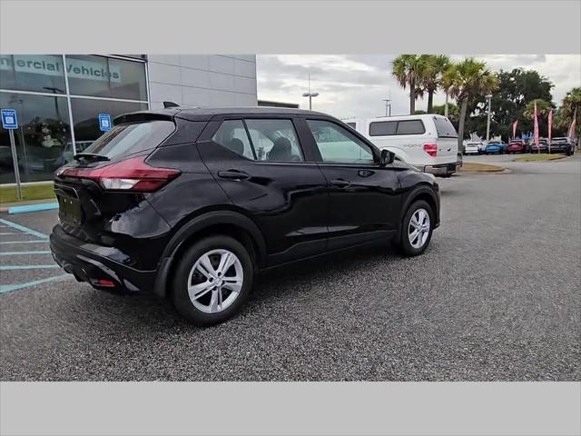 2025 Nissan Kicks S