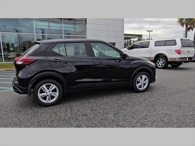 2025 Nissan Kicks S
