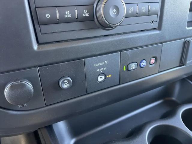 2025 GMC Savana Passenger RWD 3500 Extended Wheelbase LS