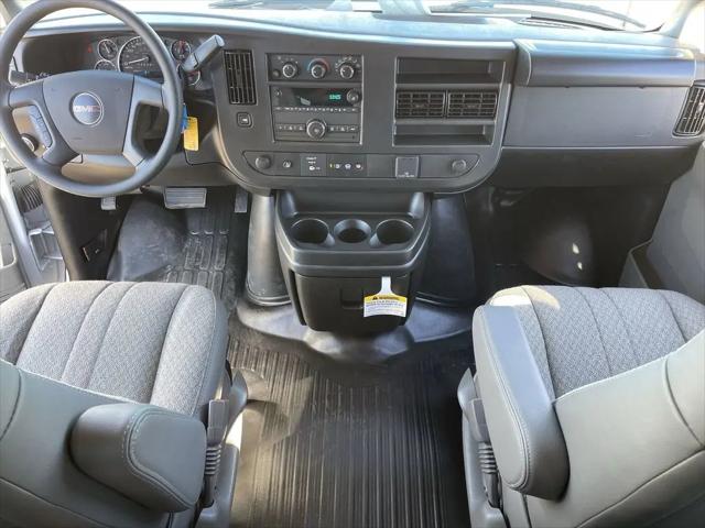 2025 GMC Savana Passenger RWD 3500 Extended Wheelbase LS