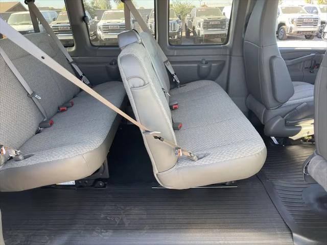 2025 GMC Savana Passenger RWD 3500 Extended Wheelbase LS