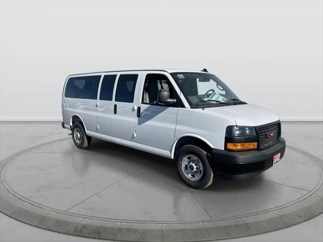 2025 GMC Savana Passenger RWD 3500 Extended Wheelbase LS