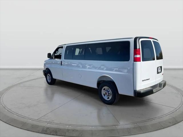 2025 GMC Savana Passenger RWD 3500 Extended Wheelbase LS