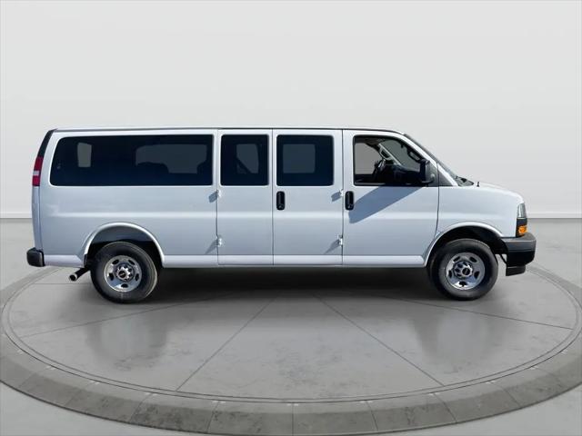 2025 GMC Savana Passenger RWD 3500 Extended Wheelbase LS
