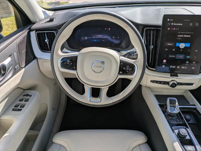 2026 Volvo XC60 B5 Ultra