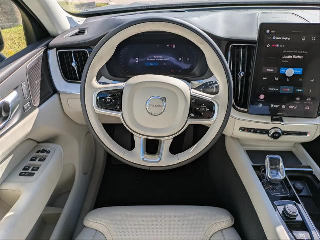 2026 Volvo XC60 B5 Ultra