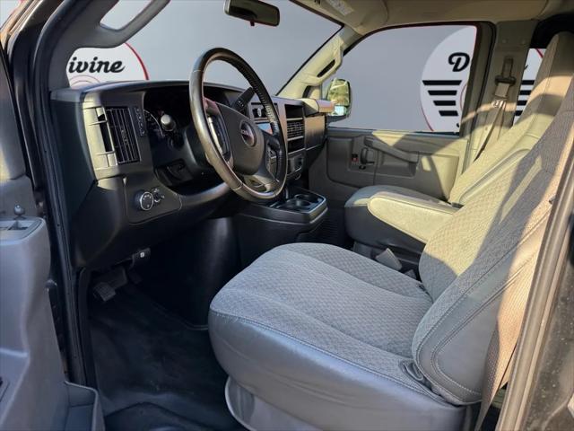 2023 GMC Savana Cargo RWD 3500 Extended Wheelbase Work Van