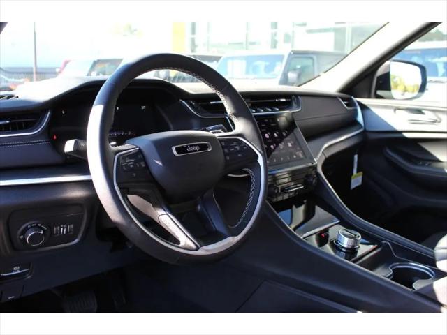 2025 Jeep Grand Cherokee Laredo X 4x2