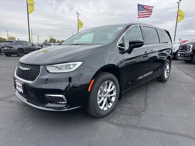 2026 Chrysler Pacifica Select AWD
