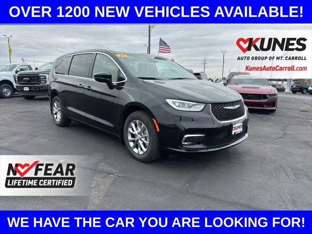2026 Chrysler Pacifica Select AWD for sale in Mount Carroll, IL