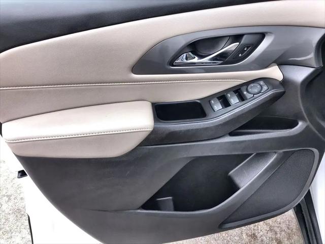 2023 Chevrolet Traverse FWD LT Cloth