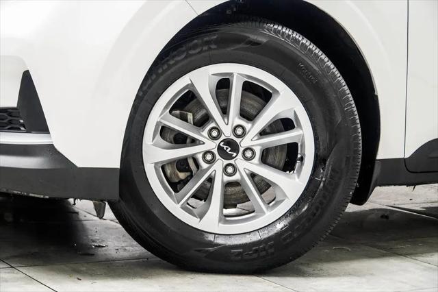 2024 Kia Carnival MPV LX