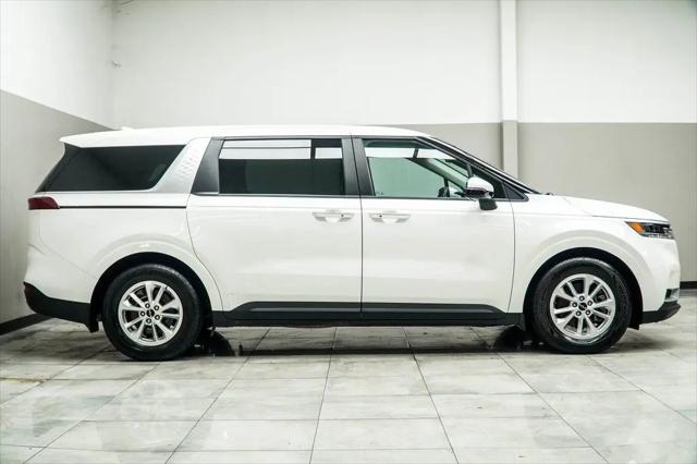 2024 Kia Carnival MPV LX