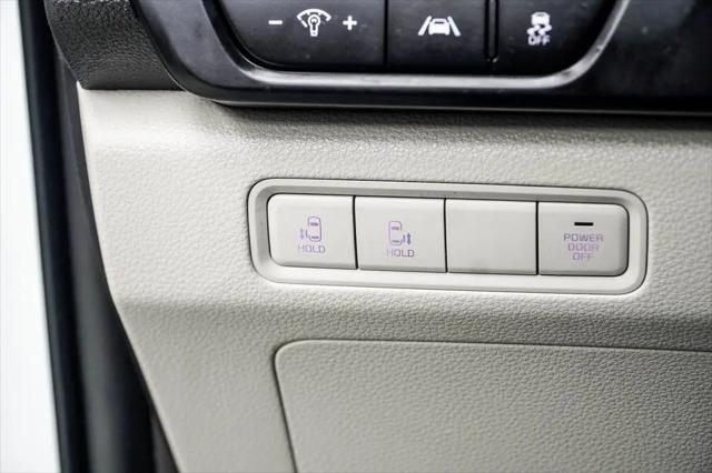 2024 Kia Carnival MPV LX