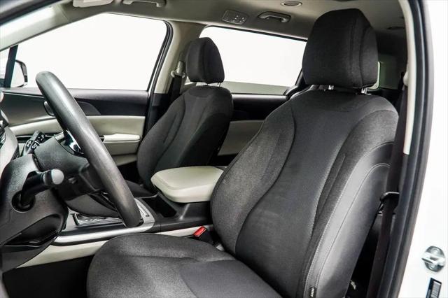 2024 Kia Carnival MPV LX