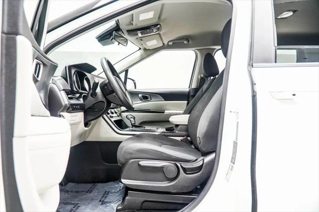 2024 Kia Carnival MPV LX