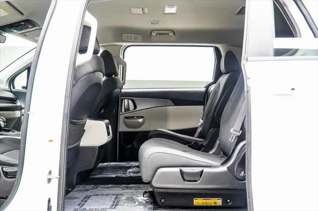 2024 Kia Carnival MPV LX