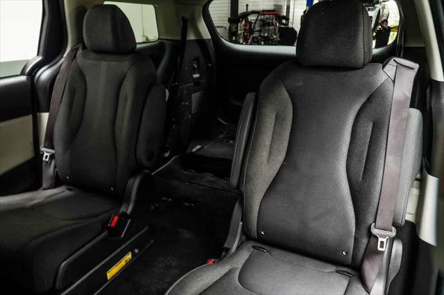 2024 Kia Carnival MPV LX