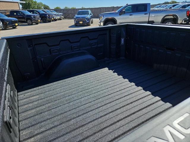 2026 GMC Sierra 1500 Crew Cab, Short Bed, SLT, 4WD