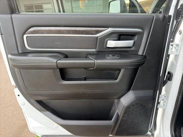 2024 Ram 3500 Big Horn Crew Cab 4x4 8' Box