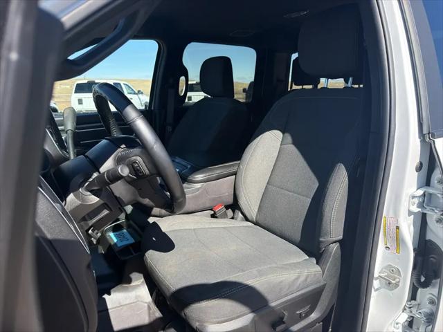 2024 Ram 3500 Big Horn Crew Cab 4x4 8' Box