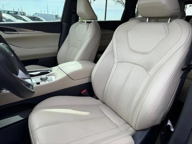 2023 INFINITI QX60 LUXE AWD