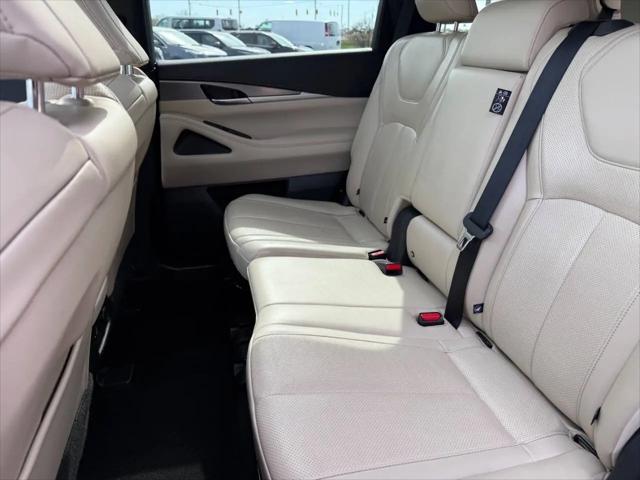 2023 INFINITI QX60 LUXE AWD