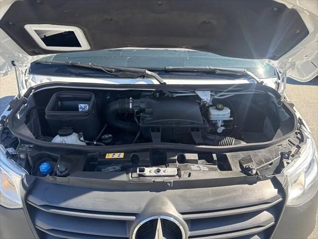 2022 Mercedes-Benz Sprinter 2500 Standard Roof V6