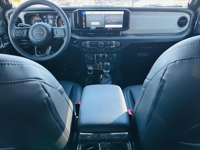 2025 Jeep Wrangler 4-Door Willys 4x4