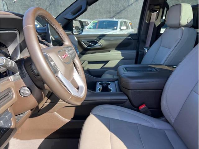2023 GMC Yukon XL 4WD SLT