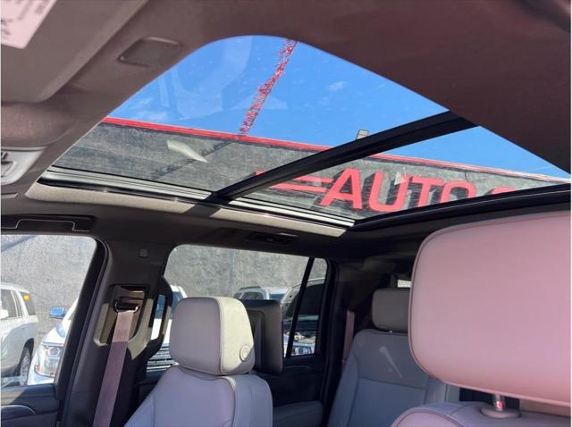 2023 GMC Yukon XL 4WD SLT