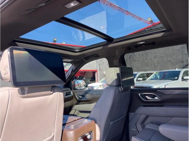 2023 GMC Yukon XL 4WD SLT