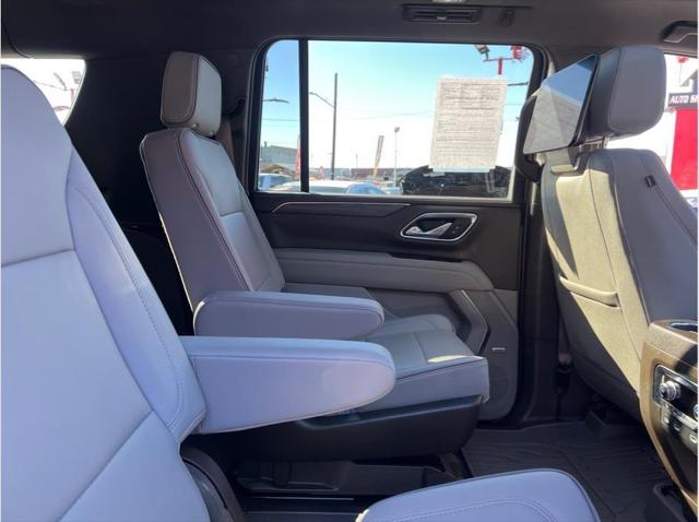 2023 GMC Yukon XL 4WD SLT