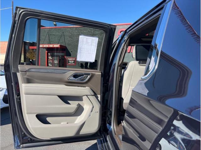 2023 GMC Yukon XL 4WD SLT