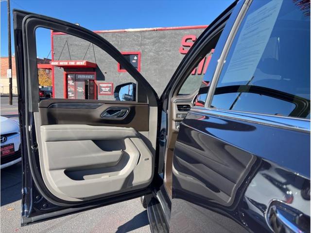 2023 GMC Yukon XL 4WD SLT