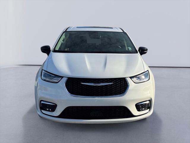 2024 Chrysler Pacifica Limited AWD