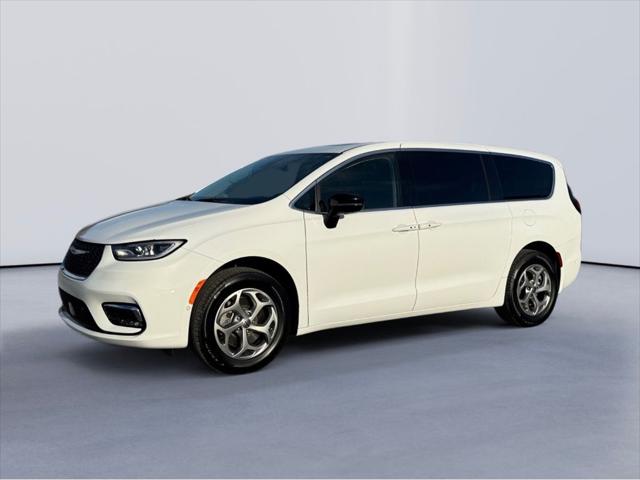 2024 Chrysler Pacifica Limited AWD