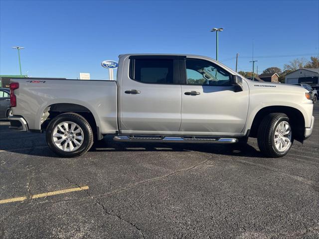 2020 Chevrolet Silverado 1500 4WD Crew Cab Short Bed Custom 2020 Chevrolet Silverado 1500 4WD Crew Cab Short Bed Custom