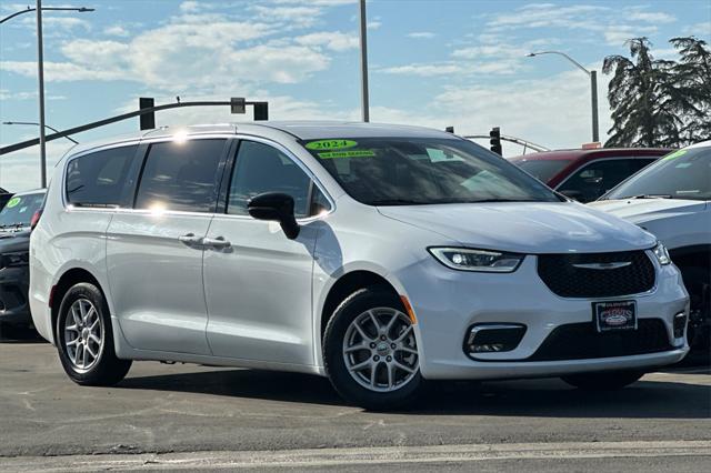 2024 Chrysler Pacifica Touring L 2024 Chrysler Pacifica Touring L