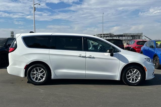 2024 Chrysler Pacifica Touring L 2024 Chrysler Pacifica Touring L