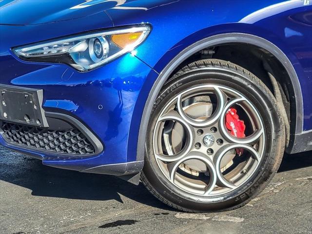 2022 Alfa Romeo Stelvio Ti AWD 2022 Alfa Romeo Stelvio Ti AWD