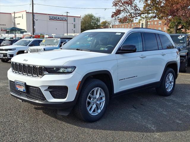 2023 Jeep Grand Cherokee Laredo 4x4 2023 Jeep Grand Cherokee Laredo 4x4