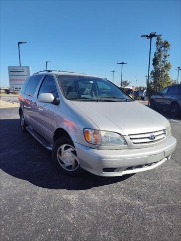 2002 Toyota Sienna LE 2002 Toyota Sienna LE