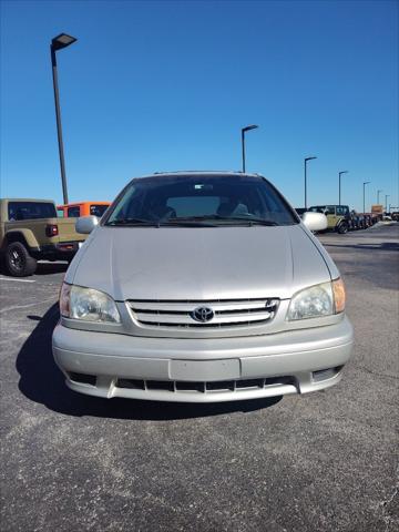 2002 Toyota Sienna LE 2002 Toyota Sienna LE
